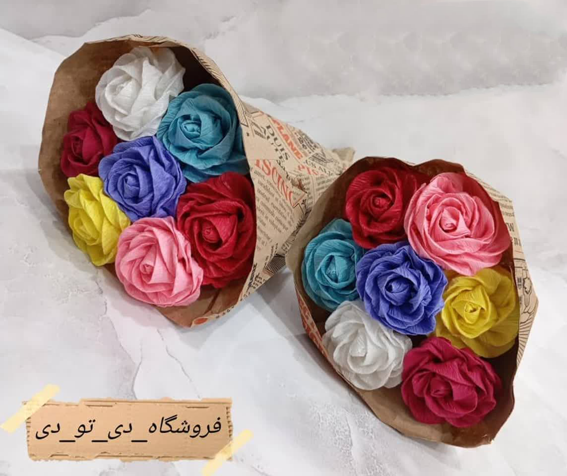 تصویر از دسته گل کاغذی