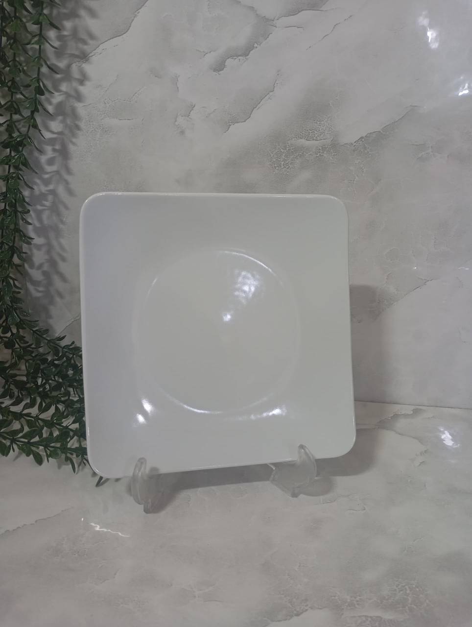 تصویر از پیش دستی فیوچرسفید