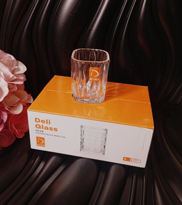 تصویر از نیم لیوان شربتی