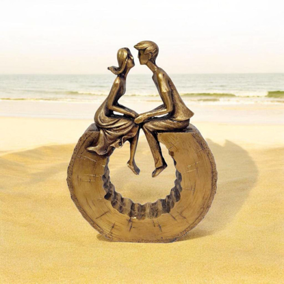 تصویر از دخترچوب سوار