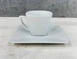 تصویر از چای خوری فلت سفید